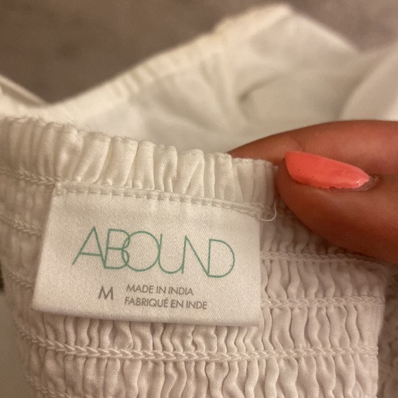 White summer dress. Worn once. Size medium. Perfect condition. - Picture 3 of 3